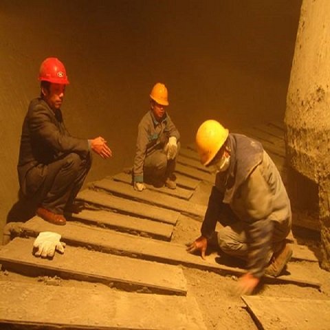 哈爾濱水泥庫清灰的必要性與挑戰(zhàn):確保生產(chǎn)效率與安全